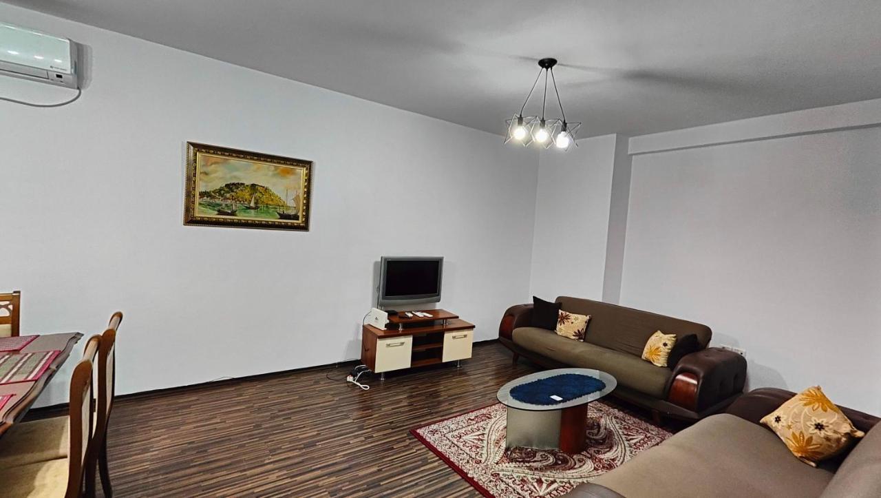 Appartamento Familiare Di Toni Shkodër Esterno foto